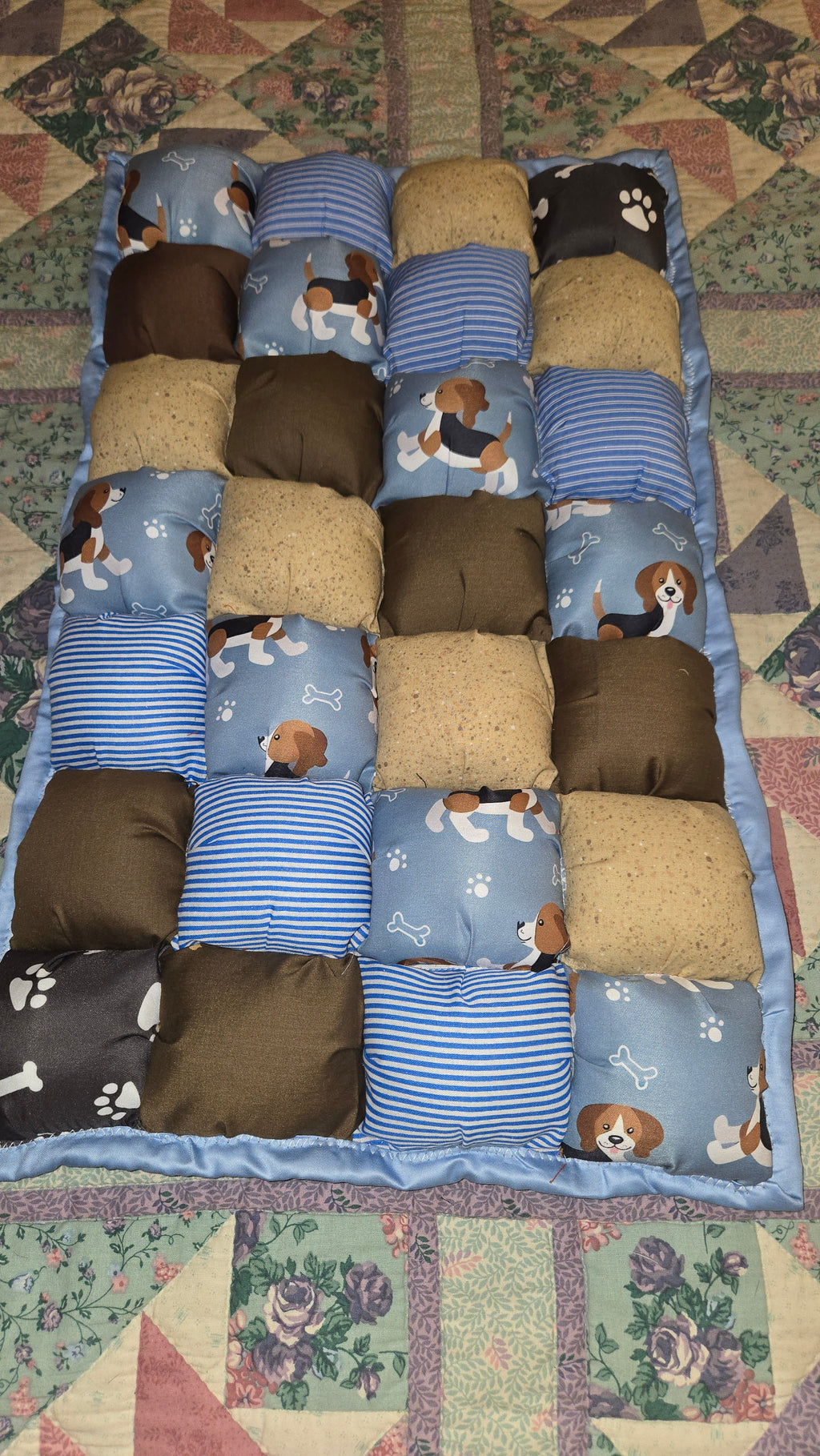 Small Puffy Pet Quilt